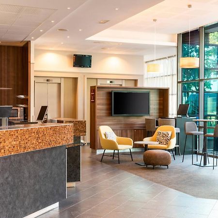 Courtyard By Marriott Paris Saint Denis Hotel Екстериор снимка