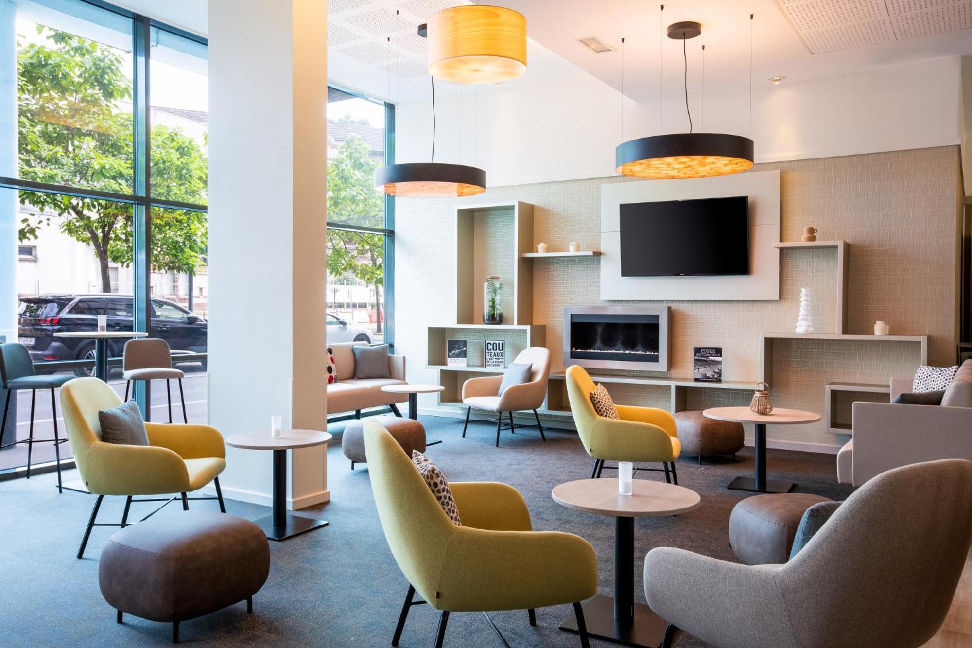 Courtyard By Marriott Paris Saint Denis Hotel Екстериор снимка